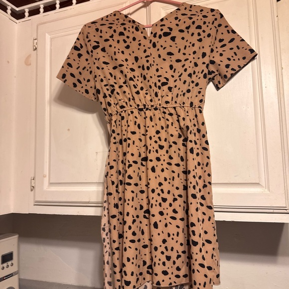 Elegant Tan and Black Asymmetrical Dress - Picture 5 of 5